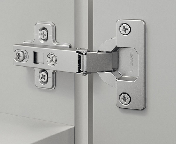 Bản lề trùm ngoài Metalla A 110º Hafele 311.88.530 4 Bản lề trùm ngoài Metalla A 110º Hafele 311.88.530